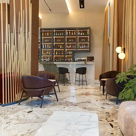 Mercure ティラナ